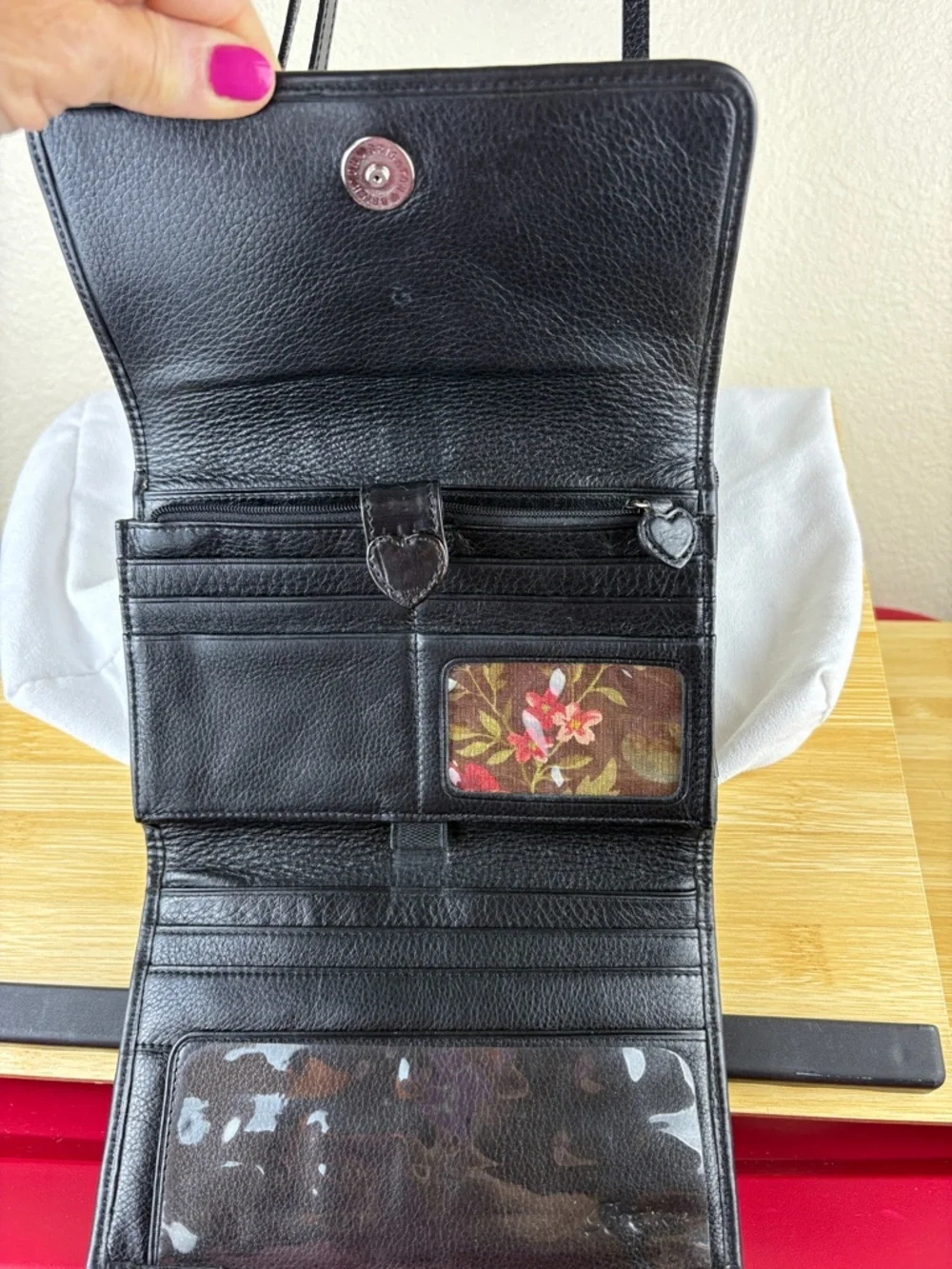 Brighton Black Croc-Embossed Crossbody Wallet Purse Heart Clasp W/Bag VTG